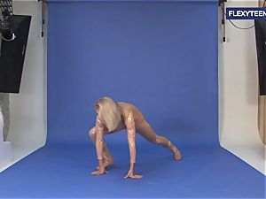 astounding naked gymnastics by Vetrodueva
